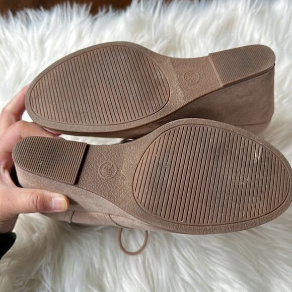 Universal Thread | Wedge Tan Ankle Booties Size 7.5W - Picture 5 of 8